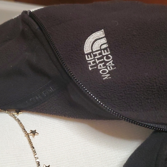 North Face Fleece Vest - Picture 10 of 14